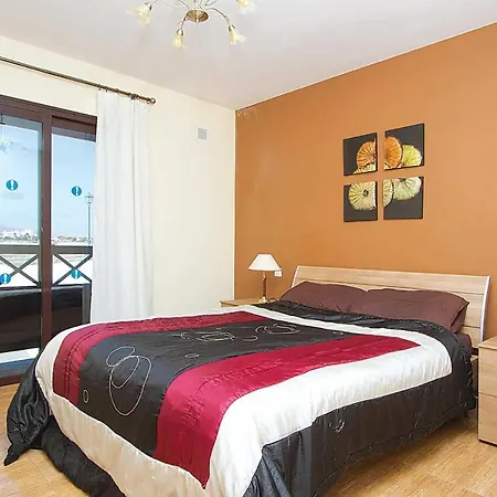 Playa Blanca Sleeps 8 Air Con Wifi